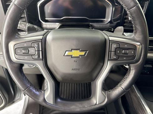 Used 2023 Chevrolet Silverado 1500 LTZ AWD/4WD image 16