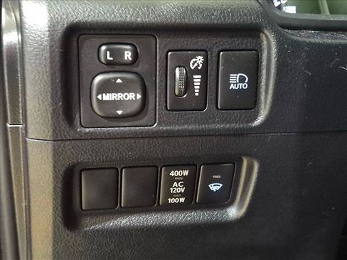 Used 2022 Toyota 4Runner SR5 Premium w/ Moonroof Package RWD image 10