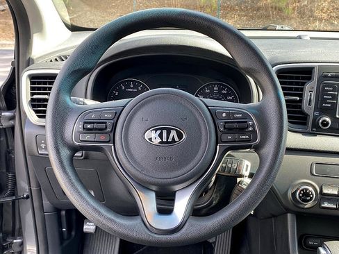 Used 2018 Kia Sportage LX image 13