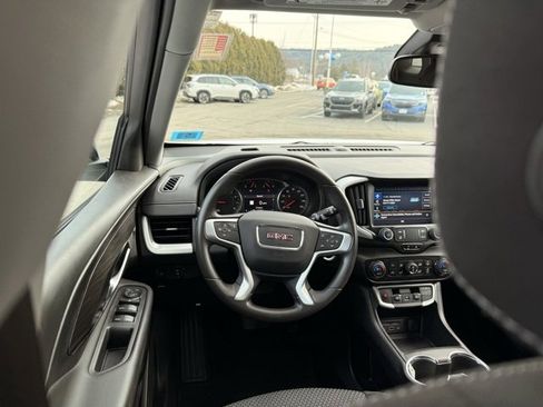 Used 2022 GMC Terrain SLE w/ Driver Convenience Package image 18