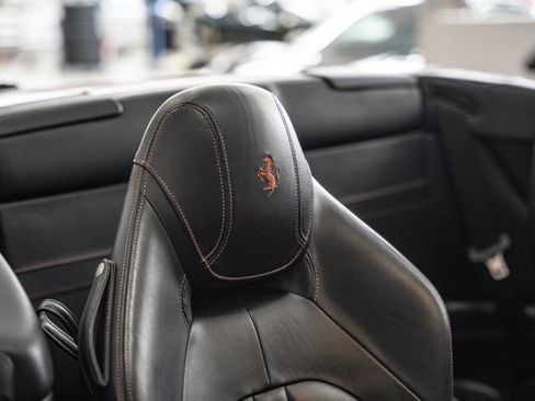 Used 2015 Ferrari California T image 30