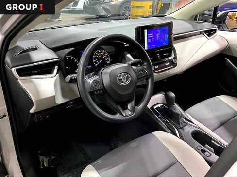 Certified 2025 Toyota Corolla LE image 17