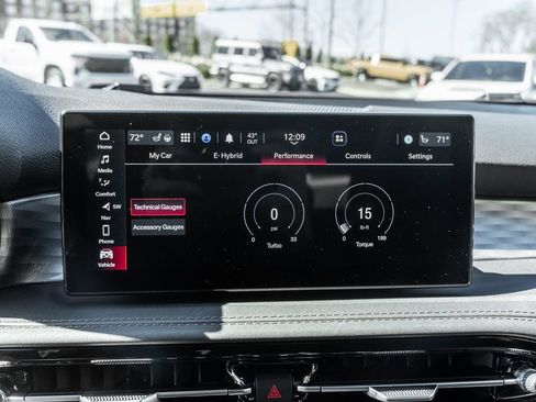 Used 2024 Alfa Romeo Tonale Veloce image 11