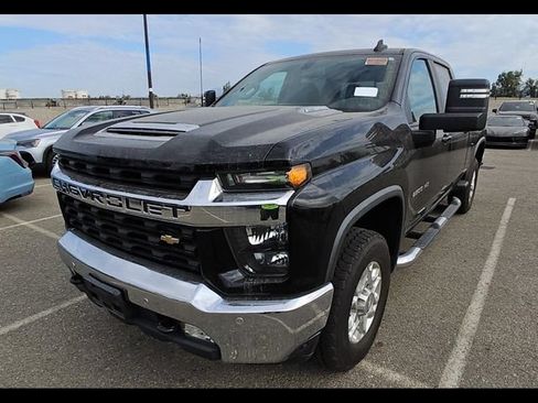Used 2020 Chevrolet Silverado 2500 LT w/ All Star Edition AWD/4WD image 3