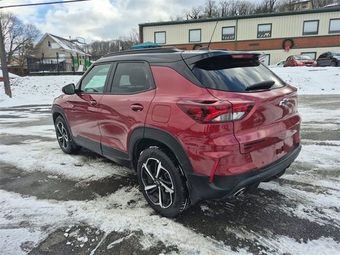 Used 2021 Chevrolet TrailBlazer RS w/ Sun and Liftgate Package image 13
