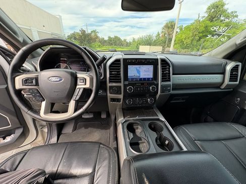 Used 2020 Ford F250 Lariat w/ Lariat Ultimate Package AWD/4WD image 8