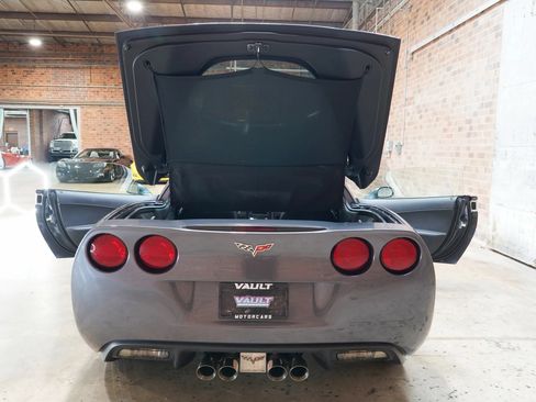 Used 2011 Chevrolet Corvette Coupe w/ Preferred Equipment Group RWD image 31