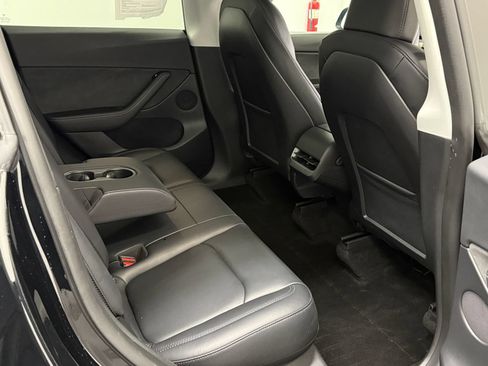 Used 2022 Tesla Model Y Performance AWD/4WD image 14