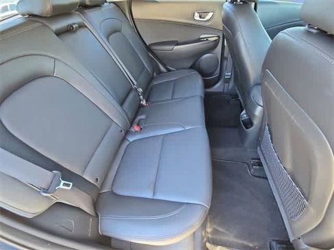 Used 2022 Hyundai Kona Limited image 19