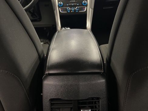 Used 2020 Ford Fusion SE image 33