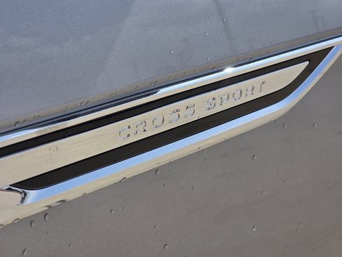 New 2026 Volkswagen Atlas Cross Sport SE FWD image 9
