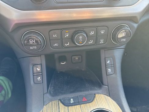 Used 2017 GMC Acadia Denali w/ Technology Package image 11