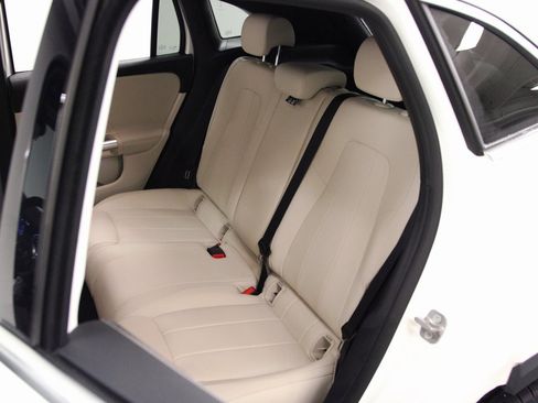 Certified 2025 Mercedes-Benz GLA 250 4MATIC image 20