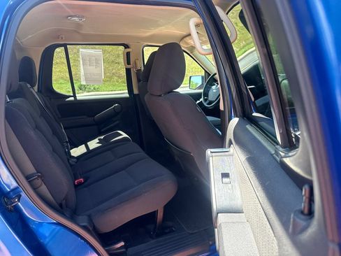 Used 2010 Ford Explorer Sport Trac XLT AWD/4WD image 23