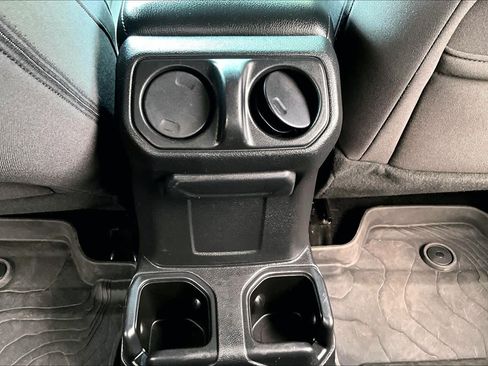 Used 2023 Jeep Wrangler Sport AWD/4WD image 37