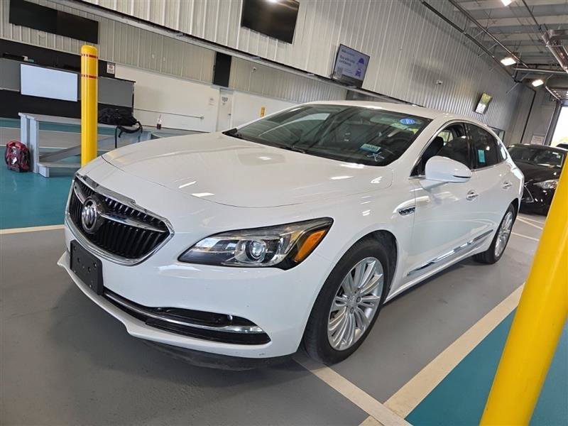 Used 2018 Buick LaCrosse Essence FWD image 4