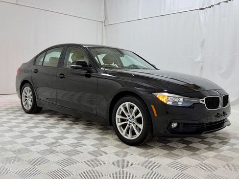 Used 2016 BMW 320i Sedan image 2