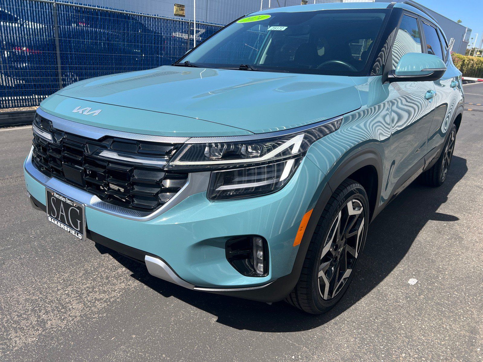 Used 2024 Kia Seltos SX w/ SX Sunroof Package AWD/4WD image 9