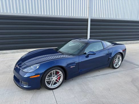 Used 2007 Chevrolet Corvette Z06 w/ Preferred Equipment Group RWD image 4