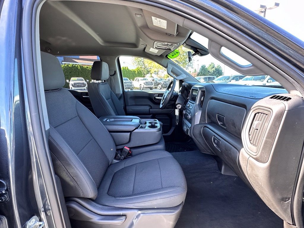 Certified 2021 Chevrolet Silverado 1500 Custom w/ LPO, Dark Essentials Package AWD/4WD image 12