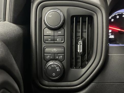 Used 2023 Chevrolet Silverado 1500 Custom image 21
