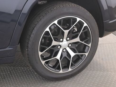 Used 2024 Jeep Grand Cherokee Summit image 14