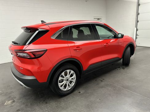 Used 2024 Ford Escape Active image 9