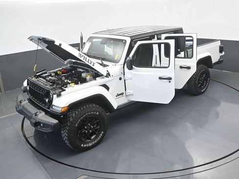 Used 2024 Jeep Gladiator Sport image 65