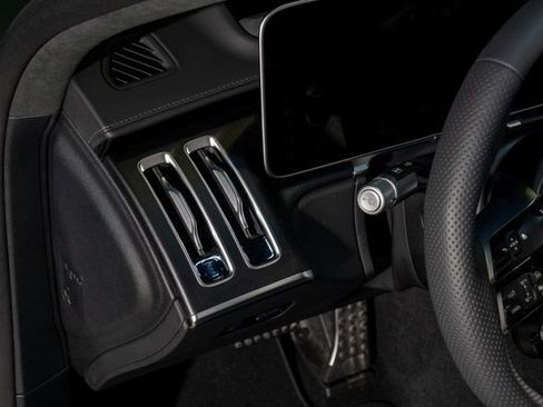 Used 2025 Mercedes-Benz S 63 AMG S image 11