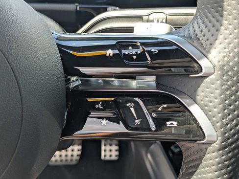 New 2025 Mercedes-Benz GLA 250 4MATIC image 13