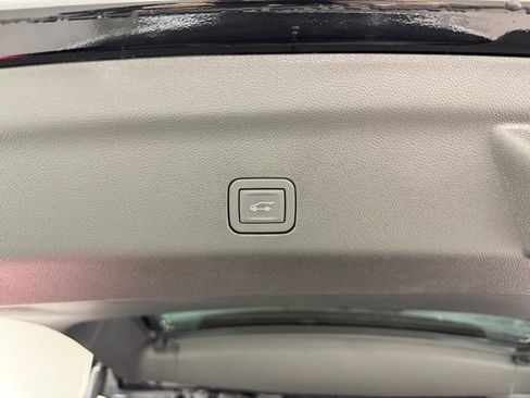 New 2026 GMC Yukon Elevation w/ Elevation Premium Package image 8