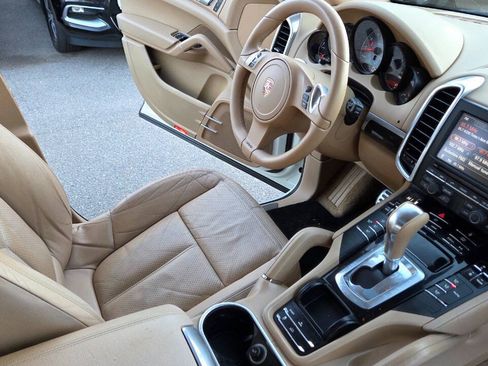 Used 2012 Porsche Cayenne S AWD/4WD image 47