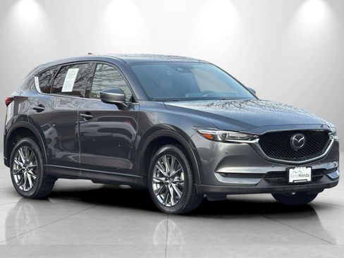 Used 2019 MAZDA CX-5 Signature image 9