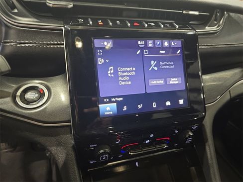 Used 2023 Jeep Grand Cherokee Altitude image 21