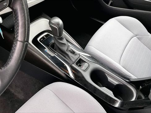 Used 2020 Toyota Corolla SE image 16