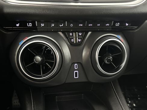 Used 2024 Chevrolet Blazer LT w/ Convenience Package FWD image 19