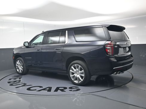 Used 2023 Chevrolet Suburban High Country w/ Premium Package 2 AWD/4WD image 19