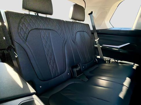 Used 2023 BMW X7 xDrive40i image 20