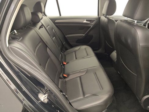 Used 2021 Volkswagen Golf 4-Door image 19