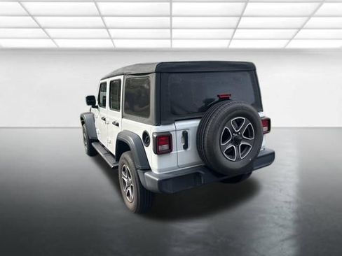 Used 2022 Jeep Wrangler Unlimited Sport image 10