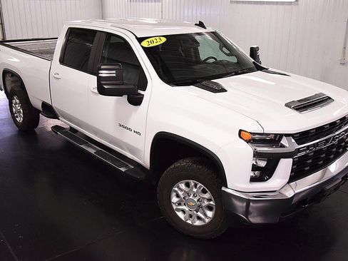 Used 2023 Chevrolet Silverado 3500 LT image 10