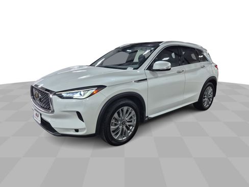 Used 2023 INFINITI QX50 Luxe FWD image 5