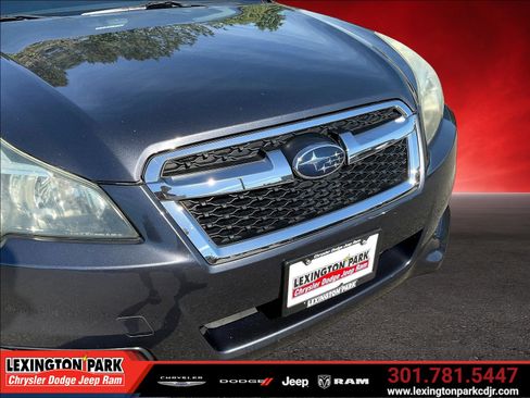 Used 2013 Subaru Legacy 2.5i Premium w/ All-Weather Pkg + Moonroof AWD/4WD image 31