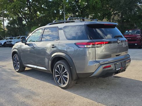 New 2026 Nissan Pathfinder Platinum w/ Cargo Package AWD/4WD image 6