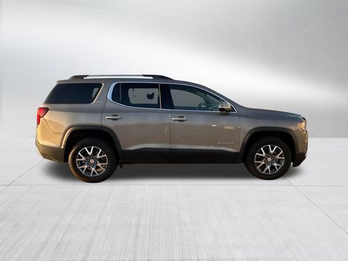 Used 2023 GMC Acadia SLT AWD/4WD image 4