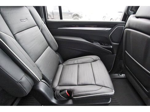 New 2026 Cadillac Escalade ESV Luxury AWD/4WD image 11