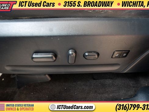 Used 2015 Ford Expedition EL XLT w/ Equipment Group 202A AWD/4WD image 8