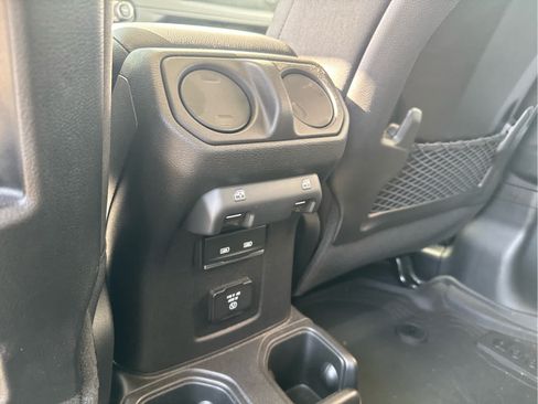 Used 2024 Jeep Gladiator Mojave w/ Technology Group AWD/4WD image 35