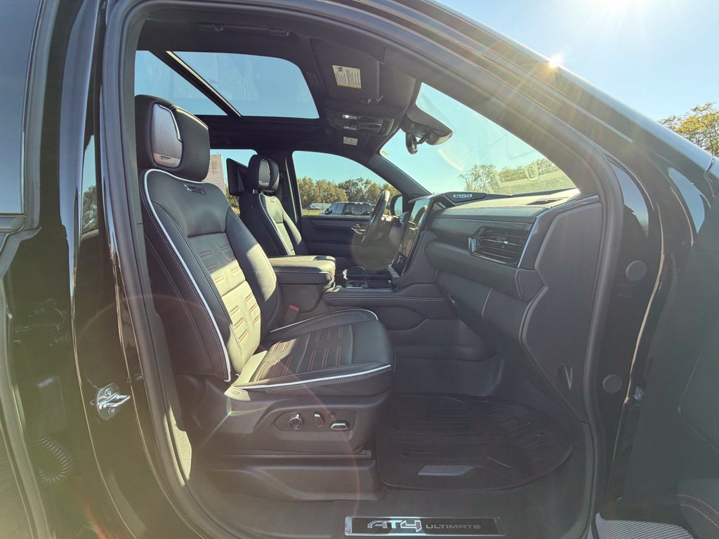 Used 2025 GMC Yukon AT4 Ultimate w/ LPO, Floor Liner Package AWD/4WD image 28