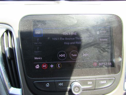 Used 2020 Chevrolet Malibu LT FWD image 20